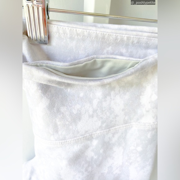 Alo XS white grey python snake print capri leggings workout pant - Picture 15 of 17